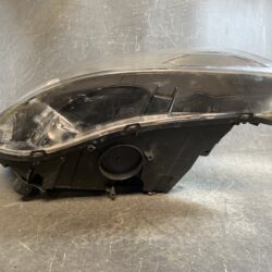 Volvo S60 Genuine Headlight Valeo 31299997 Right Side x1