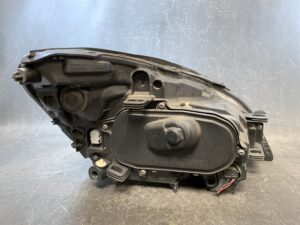 Volvo S60 Genuine Headlight Valeo 31299996 Left Side x1