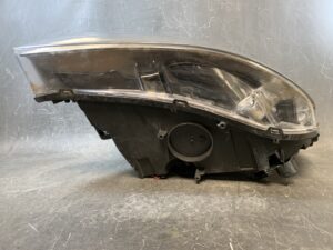 Volvo S60 Genuine Headlight Valeo 31299996 Left Side x1