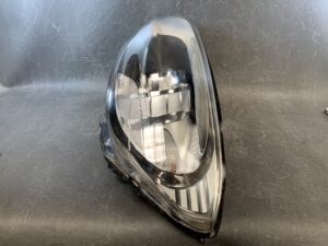 Volvo S60 Genuine Headlight Valeo 31299996 Left Side x1