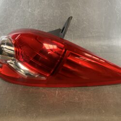 NISSAN TIIDA / TIIDA LATIO C11 NC11 SC11 SNC11 Genuine Taillight STANLEY P7511 R Right Side x1