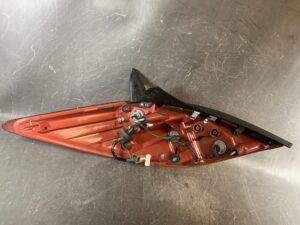 NISSAN TIIDA / TIIDA LATIO C11 NC11 SC11 SNC11 Genuine Taillight STANLEY P7511 R Right Side x1