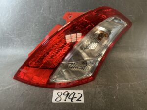 SUZUKI SWIFT ZC72S Genuine Taillight 5035 AL8101 Right Side x1