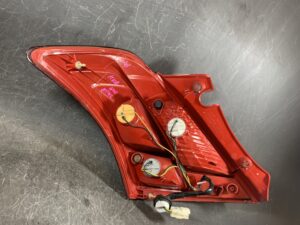 SUZUKI SWIFT ZC72S Genuine Taillight AL 81010212 35603-7101 Right Side x1
