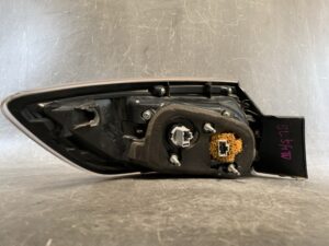 MAZDA AXELA SPORT BL5FW Genuine Taillight STANLEY P8240 Right Side x1