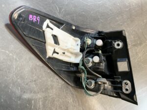 SUBARU LEGACY BR9 Genuine Taillight KOITO 220-20067 Right Side x1