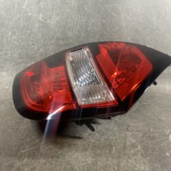 RENAULT TWINGO AHH4B Genuine Taillight 265502525R Right Side x1