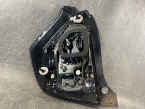 RENAULT TWINGO AHH4B Genuine Taillight 265502525R Right Side x1