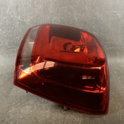 VOLKSWAGEN POLO 6RCBZ Genuine Taillight 60R 945 096 Right Side x1