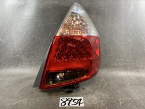 （亀裂）HONDA FIT JAZZ GD2 Genuine Taillight ICHIOH 4995 Right Side x1