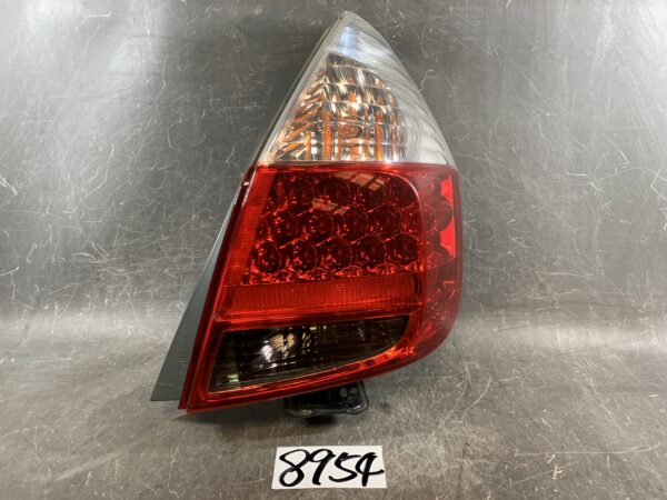 （亀裂）HONDA FIT JAZZ GD2 Genuine Taillight ICHIOH 4995 Right Side x1 » JDM-PARTS NZ
