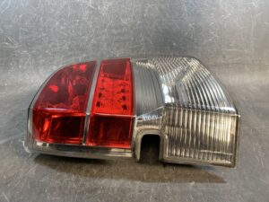 TOYOTA PORTE / SPADE NSP140 NCP141 NCP145 Genuine Taillight STANLEY 52-262 Left Side x1