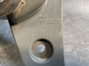 TOYOTA PORTE / SPADE NSP140 NCP141 NCP145 Genuine Taillight STANLEY 52-262 Left Side x1