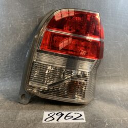 TOYOTA PORTE / SPADE NSP140 NCP141 NCP145 Genuine Taillight STANLEY 52-262 Right Side x1