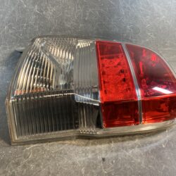 TOYOTA PORTE / SPADE NSP140 NCP141 NCP145 Genuine Taillight STANLEY 52-262 Right Side x1