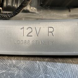 TOYOTA PORTE / SPADE NSP140 NCP141 NCP145 Genuine Taillight STANLEY 52-262 Right Side x1