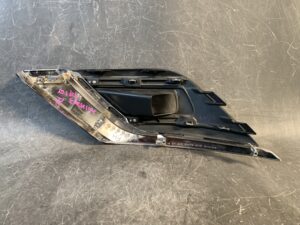 MITSUBISHI OUTLANDER PHEV GG3W Genuine Fog Light Panel 6400J304 Right Side x1