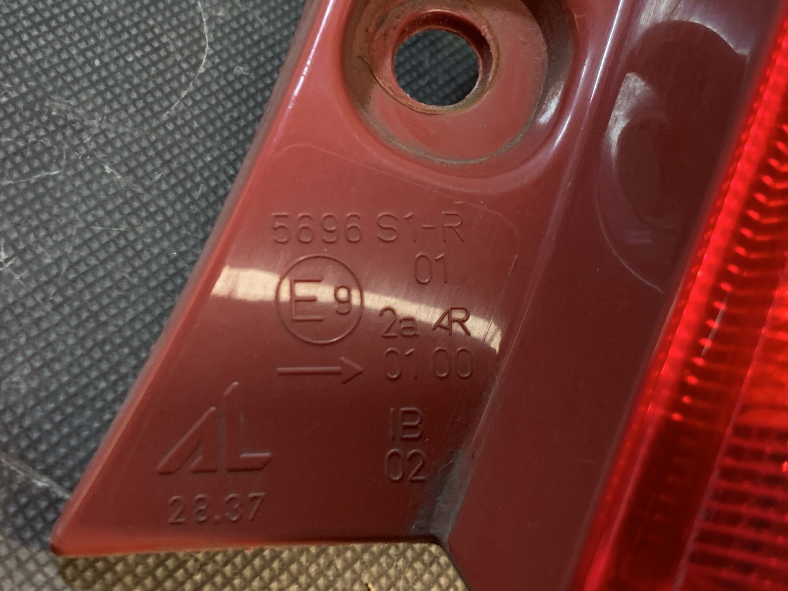 SUZUKI SWIFT ZC71S Genuine Taillight AL 5696 S1-R Right Side x1