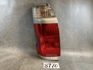 TOYOTA GRANVIA GRAND HIACE KCH10 Taillight KOTO 26-98 Left Side x1
