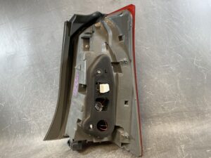 TOYOTA WISH ZNE10G Genuine Taillight ICHIKOH 68-14 Left Side x1