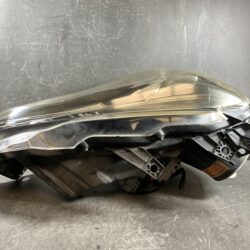 TOYOTA 86 ZN6 Genuine Headlight KOITO 100-60082 Right Side x1