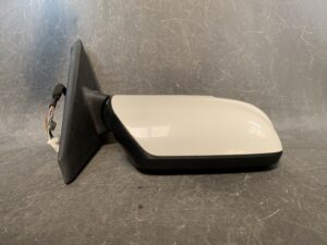 NISSAN SERENA C26 Genuine Door Mirror with Indicator Murakami 9774 Right Side x1