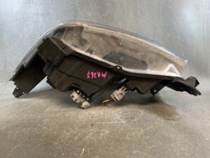 SUZUKI SOLIO MA26S MA36S MA46S Genuine Headlight KOITO 100-59332 Right Side x1