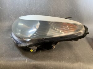 TOYOTA ESTIMA ACR30 Genuine HID Headlight KOITO 28-134 Left Side x1