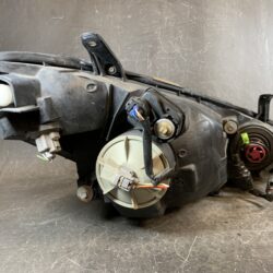 TOYOTA ESTIMA ACR30 Genuine HID Headlight KOITO 28-134 Left Side x1