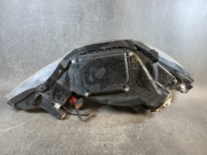 TOYOTA ESTIMA ACR30 Genuine HID Headlight KOITO 28-134 Left Side x1