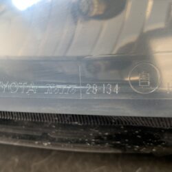 TOYOTA ESTIMA ACR30 Genuine HID Headlight KOITO 28-134 Left Side x1