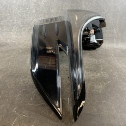 TOYOTA ALPHARD AGH30W Genuine Taillight koito 53-69 Left Side x1