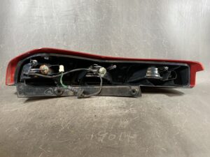 NISSAN XTRAIL DNT31 Genuine Taillight KOITO 220-63929 Right Side x1