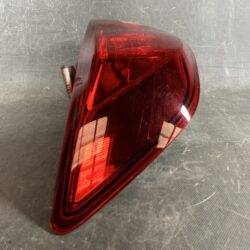 RENAULT LUTECIA RM5M Genuine Taillight 265553021R Left Side x1