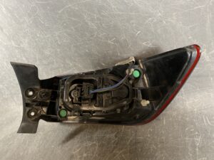 RENAULT LUTECIA RM5M Genuine Taillight 265553021R Left Side x1