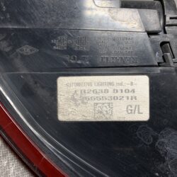 RENAULT LUTECIA RM5M Genuine Taillight 265553021R Left Side x1