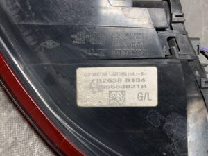 RENAULT LUTECIA RM5M Genuine Taillight 265553021R Left Side x1