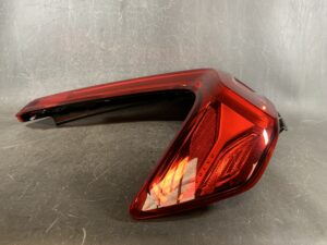 VOLVO XC40 XB420XC Genuine Taillight 31446790 Left Side x1