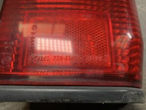 MAZDA BONGO VAN SKF2V Genuine Taillight KOITO 220-61471R 220-61871 Right Side x1