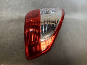 SUZUKI SX4 YA11S Genuine Taillight KOITO 220-59135 Left Side x1