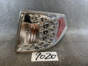 SUBARU IMPREZA GE2/GE3/GE6/GE7/GH2/GH3/GH6/GH7/GH8/GRB/GRF/GVB/GVF Genuine Taillight KOITO 220-20024 Right Side x1