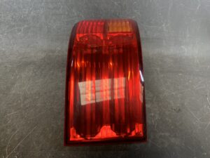 NISSAN LAFESTA B30 Genuine Taillight ICHIKOH D001A Right Side x1