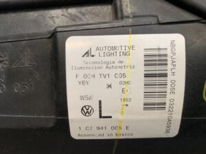 VOLKSWAGEN NEW BEETLE 9CBFS Genuine Headlight F 00H TV1 005 Left Side x1