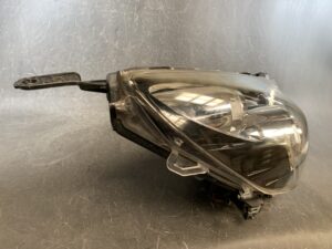 SUBARU LEGACY BR9 Genuine Headlight KOITO 100-20061 Right Side x1