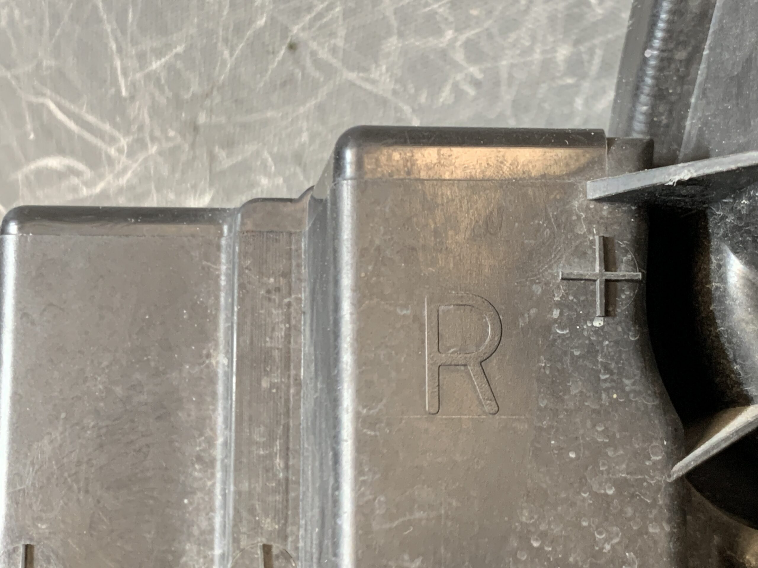 MAZDA VERISA DC5W Genuine Headlight P4515 Right Side x1