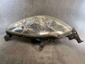 MAZDA VERISA DC5W Genuine Headlight P4515 Left Side x1