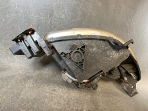 MAZDA VERISA DC5W Genuine Headlight P4515 Left Side x1