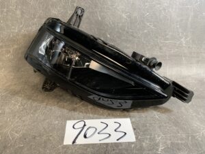 VW VOLKSWAGEN GOLF 7 Genuine Fog Lamp 90140490 Right Side x1