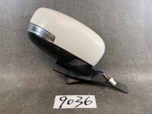 SUZUKI HUSTLER MR41S MR31S Door Mirror with Indicator Right Side x1