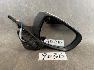 SUZUKI HUSTLER MR41S MR31S 7821 Genuine Door Mirror with Indicator Right Side x1
